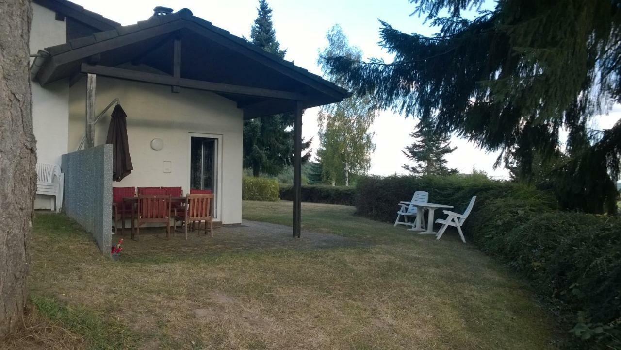 Blick In Die Suedeifel Biersdorf am See Exterior photo